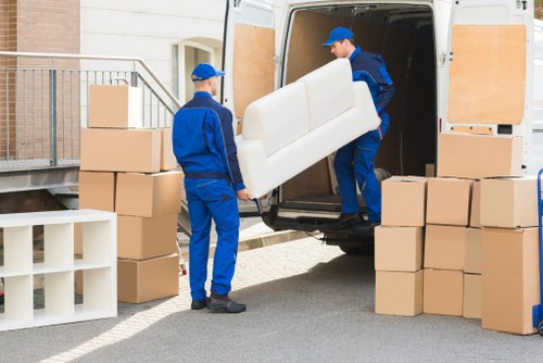 How the removal truck hire process works for customers in Eastcote